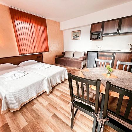 Chrystal Guest House Obzor Phòng bức ảnh