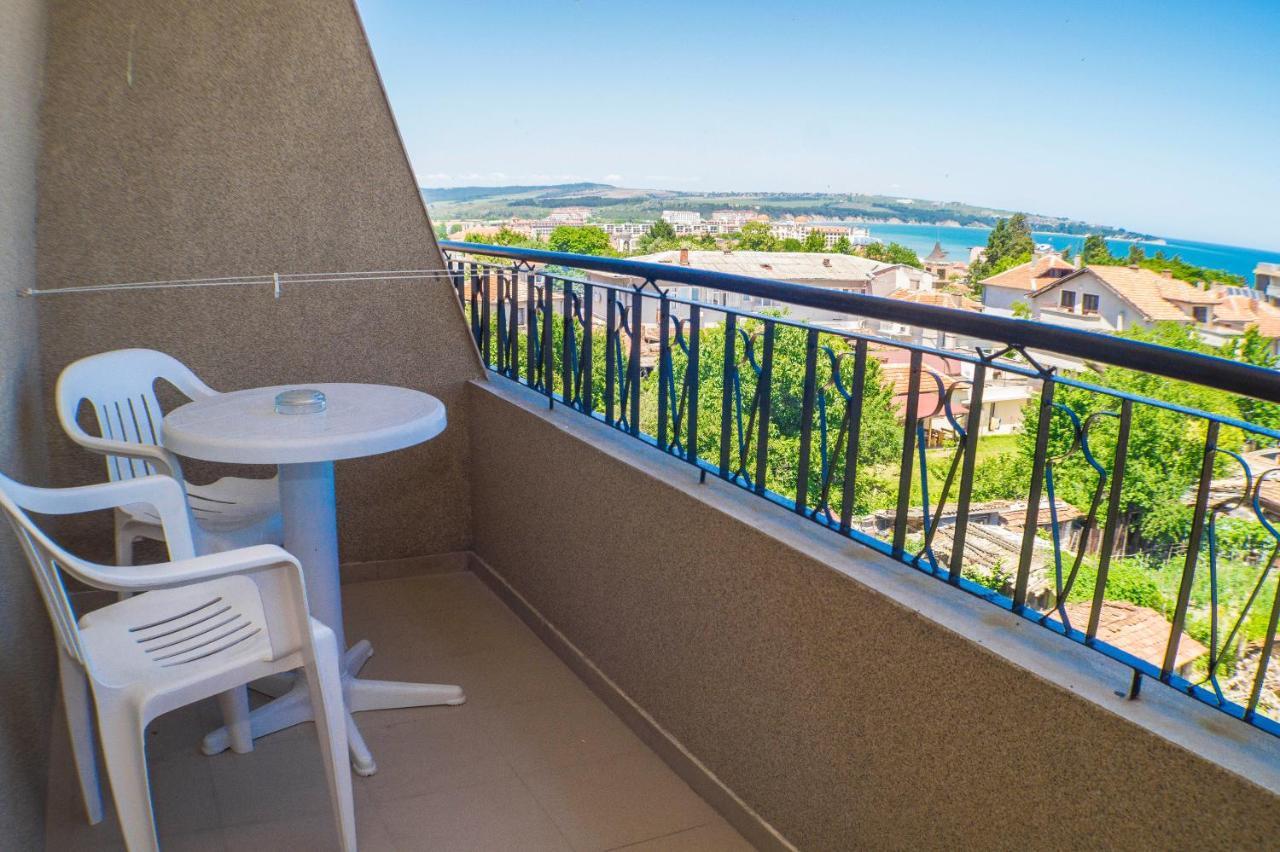 Chrystal Guest House Obzor Ngoại thất bức ảnh