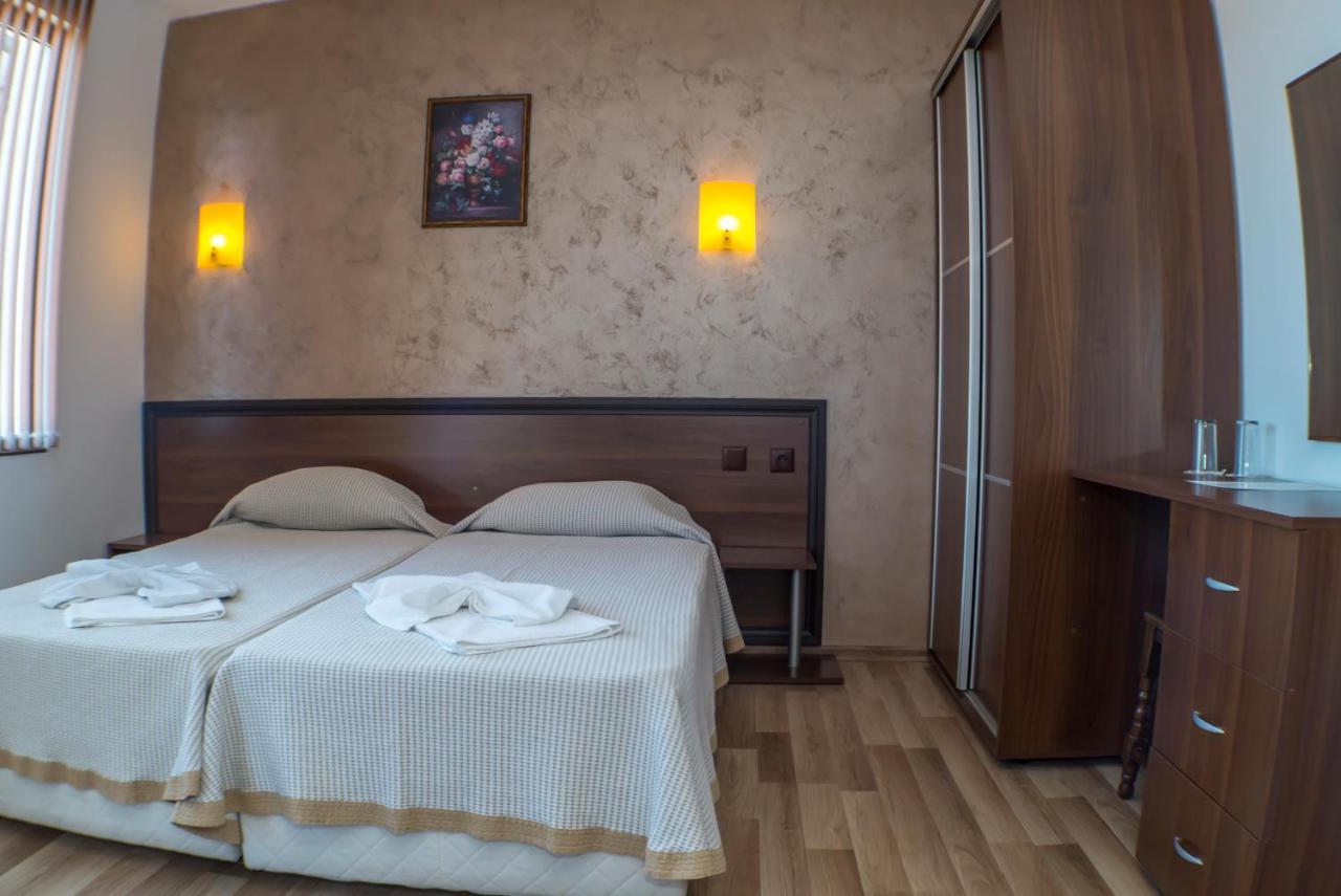 Chrystal Guest House Obzor Ngoại thất bức ảnh