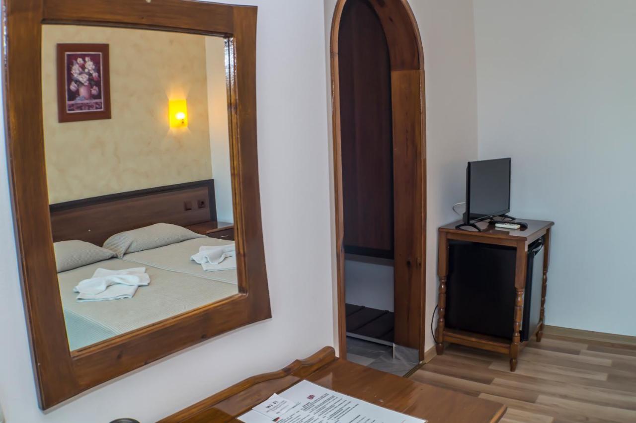 Chrystal Guest House Obzor Ngoại thất bức ảnh