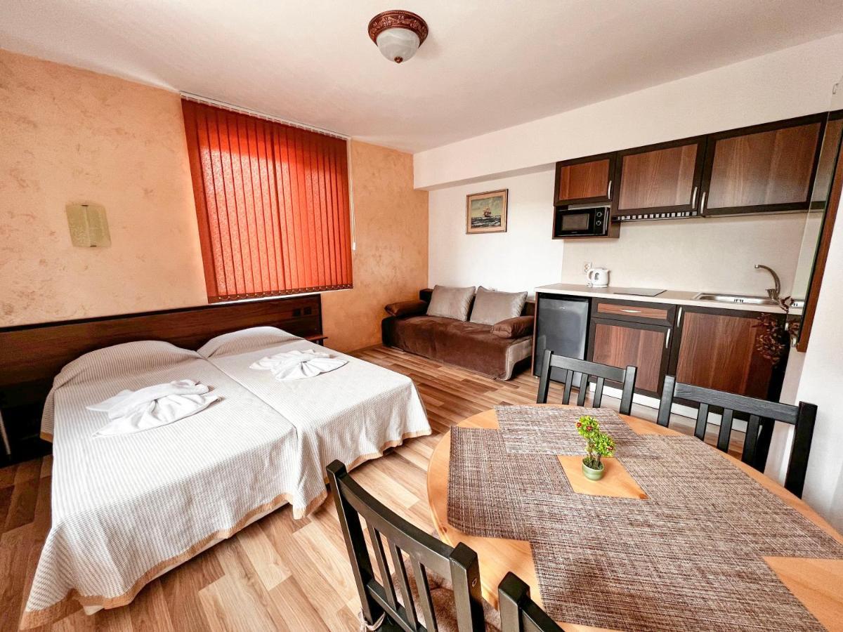 Chrystal Guest House Obzor Ngoại thất bức ảnh