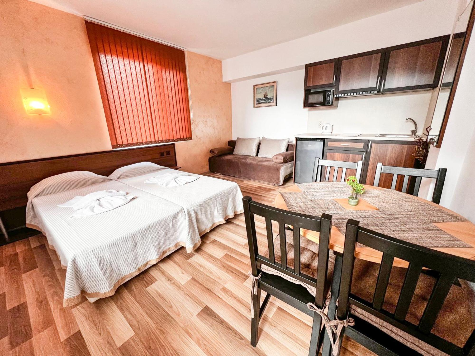 Chrystal Guest House Obzor Phòng bức ảnh