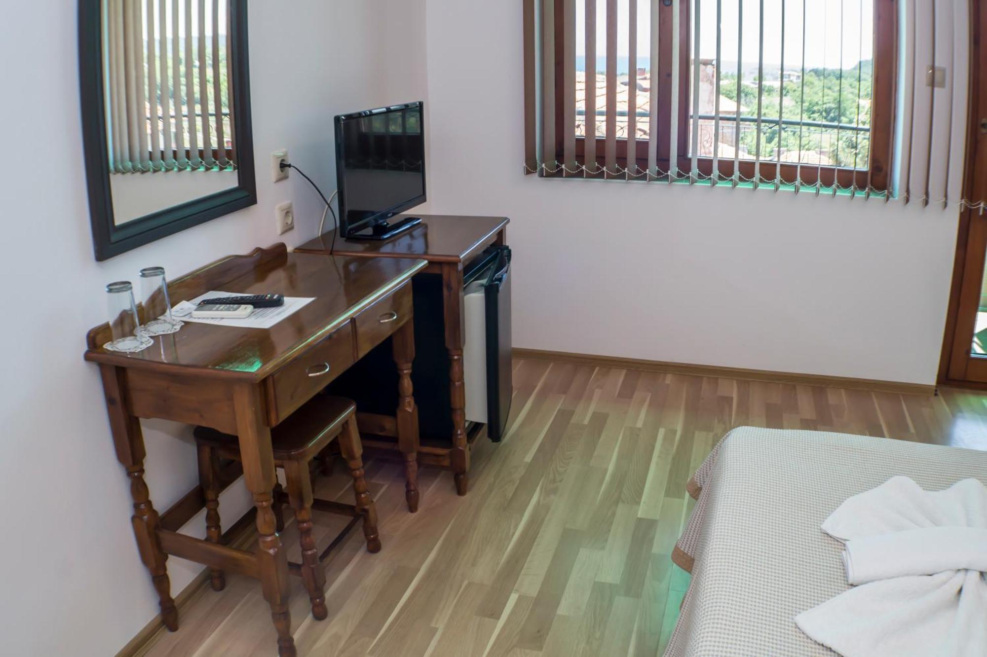 Chrystal Guest House Obzor Phòng bức ảnh