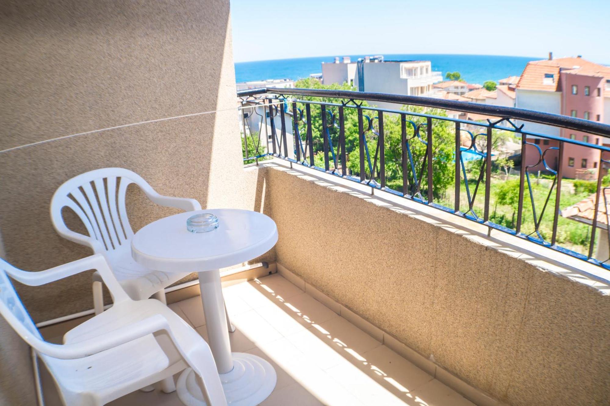 Chrystal Guest House Obzor Phòng bức ảnh