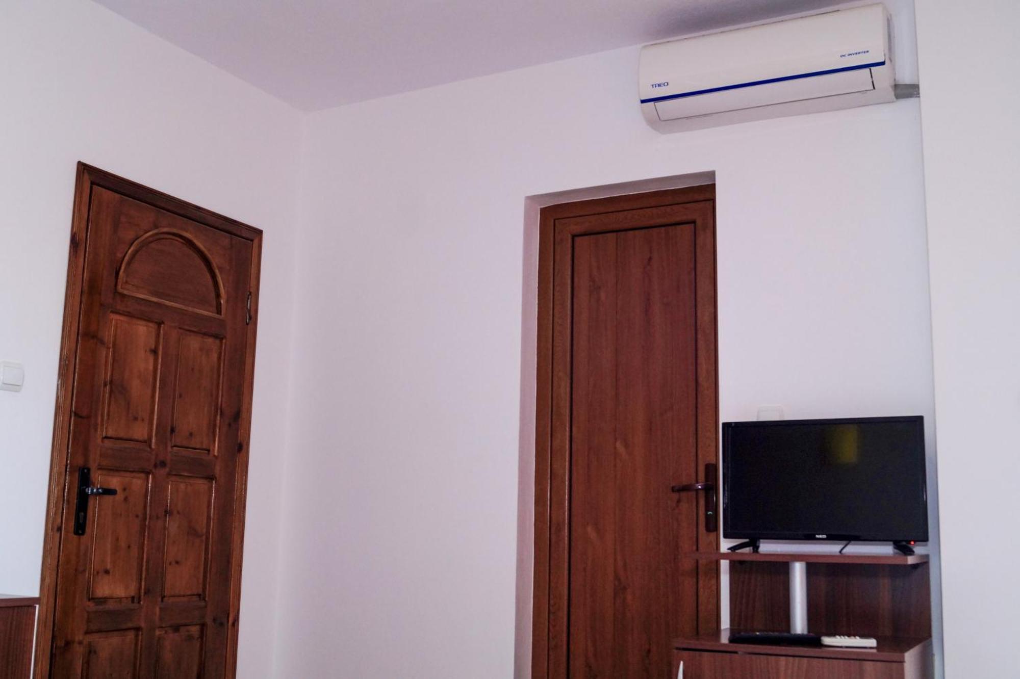 Chrystal Guest House Obzor Phòng bức ảnh