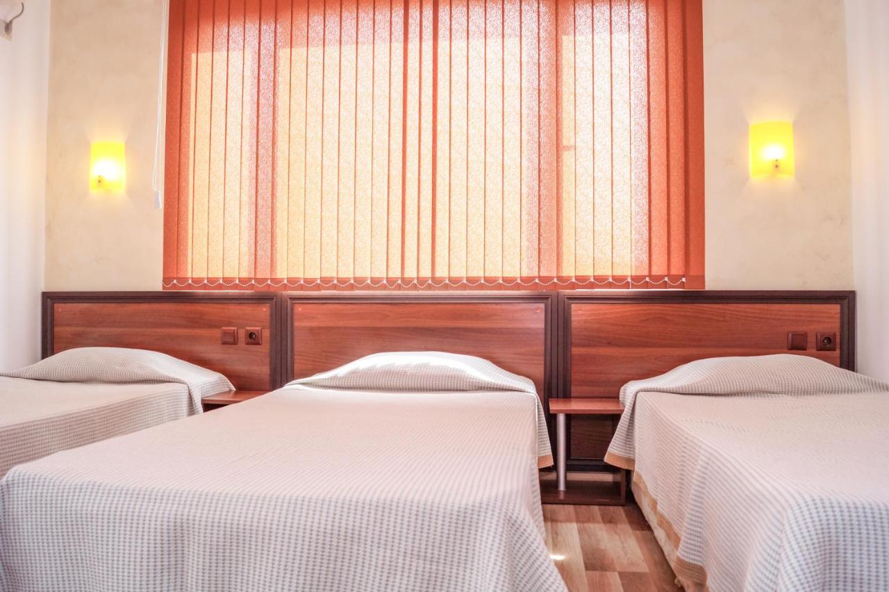 Chrystal Guest House Obzor Ngoại thất bức ảnh